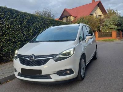 używany Opel Zafira C lift 2.0 CDTI 170 PS Full Led 7 miejsc