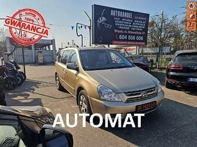 Złoty Używany 2009 Kia Carnival Minivan | 15 490 zł