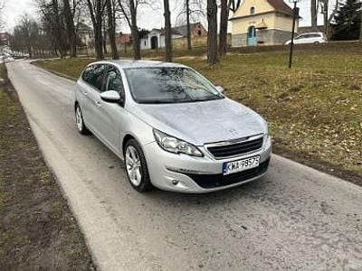 Używany Peugeot 308 Active 100 KM (73 kW) 2016 Srebrny Kombi