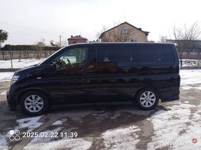 Używany Nissan Elgrand 2003 Minivan