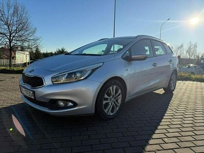 Srebrny Używany 2013 Kia Ceed Hatchback | 17 900 zł (Uczciwa cena)