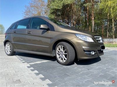 Mercedes B180