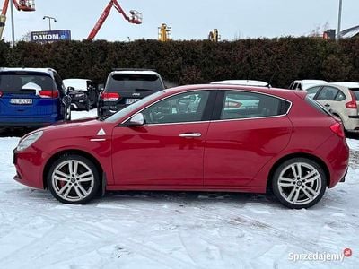 Używany Alfa Romeo Giulietta 2012 Czerwony Hatchback