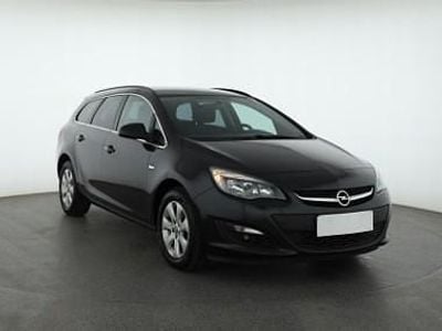 Czarny Używany 2016 Opel Astra Kombi | 28 999 zł (Dobra cena)