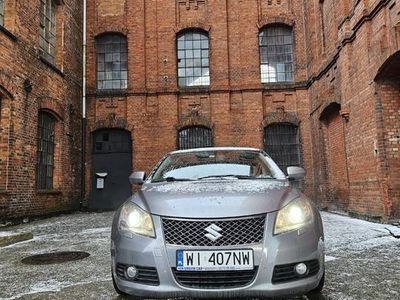 Srebrny Używany 2010 Suzuki Kizashi Sedan/Limuzyna | 28 900 zł