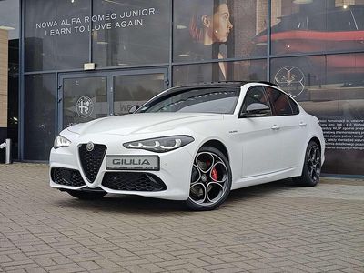 Nowe Alfa Romeo Giulia Veloce 280 KM (205 kW) 2025 Lakier pastelowy biały  alfa white Sedan/Limuzyna