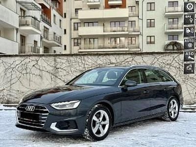Szary Używany 2022 Audi A4 S-Line Kombi | 88 500 zł (Dość drogi)