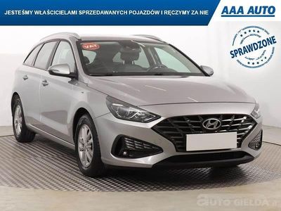 Używany Hyundai i30 120 KM (88 kW) 2022 Srebrny