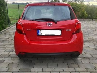 Używany Toyota Yaris 69 KM (50 kW) 2016