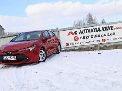 Używany Toyota Corolla 98 KM (72 kW) 2022 Bordowy Hatchback