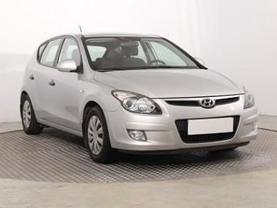 Srebrny Używany 2009 Hyundai i30 Hatchback | 14 999 zł (Uczciwa cena)