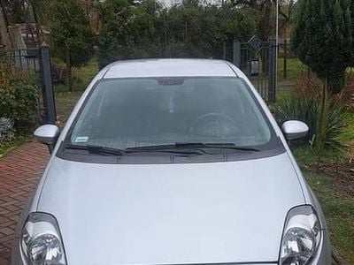 używany Fiat Punto LIFT 2013 1.4 77km polski salon 141tys. Klima