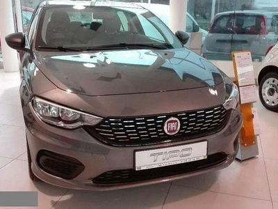 Brązowy (metalik) Używany 2017 Fiat Tipo Sedan/Limuzyna | 57 900 zł