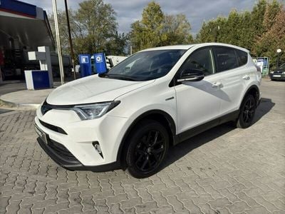 Używany Toyota RAV4 Hybrid 155 KM (114 kW) 2018 Biały (metalik) SUV