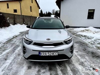 Srebrny Używany 2021 Kia Stonic SUV | 59 900 zł (Uczciwa cena)