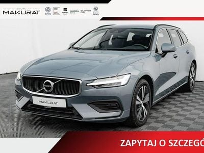 Używany Volvo V60 Momentum 197 KM (144 kW) 2022 Niebieski Kombi