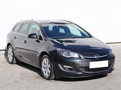 Używany Opel Astra 165 KM (121 kW) 2014 Czarny Kombi