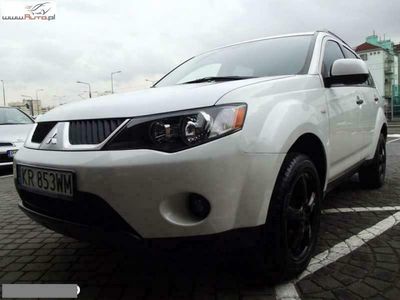 Używany Mitsubishi Outlander Invite+ 140 KM (102 kW) 2007 Biały (metalik) SUV