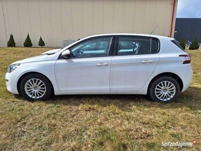 Używany Peugeot 308 120 KM (88 kW) 2017 Biały Hatchback