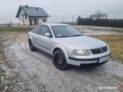 Używany VW Passat 1999 Srebrny Sedan/Limuzyna