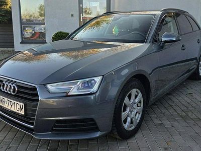 Szary (metalik) Używany 2018 Audi A4 Kombi | 79 000 zł (Dość drogi)