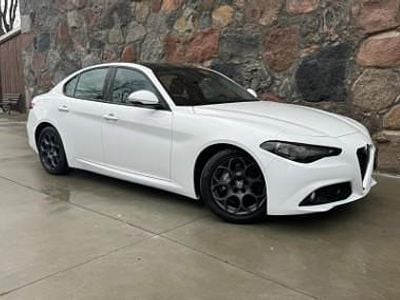 Używany Alfa Romeo Giulia 190 KM (139 kW) 2021 Biały Sedan/Limuzyna