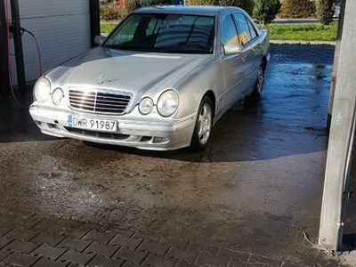 Mercedes E280