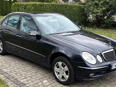 Inny kolor Używany 2004 Mercedes E200 Avantgarde Sedan/Limuzyna | 16 000 zł