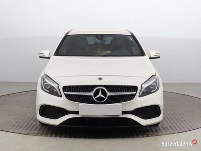 Biały Używany 2016 Mercedes A180 Hatchback | 56 999 zł (Uczciwa cena)