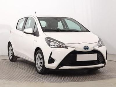Używany Toyota Yaris 101 KM (74 kW) 2020 Biały Hatchback