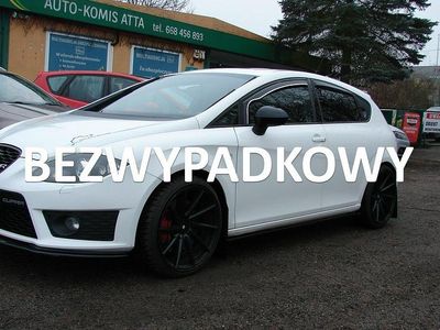 Biały Używany 2010 Seat Leon Hatchback | 29 999 zł