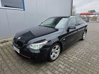 Używany BMW 523 190 KM (139 kW) 2008 Czarny Sedan/Limuzyna