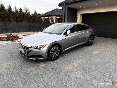 Srebrny Używany 2019 VW Arteon Sedan/Limuzyna | 69 750 zł (Uczciwa cena)