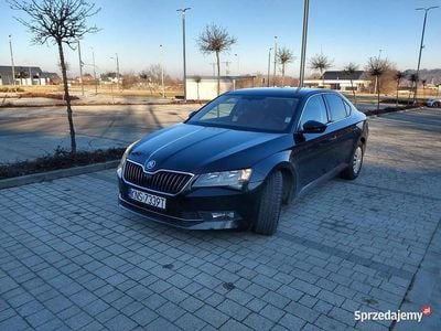 Używany Skoda Superb Style 120 KM (88 kW) 2016 Czarny Sedan/Limuzyna