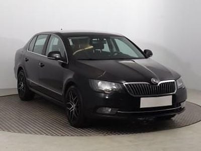 Używany Skoda Superb 170 KM (125 kW) 2014 Czarny Sedan/Limuzyna