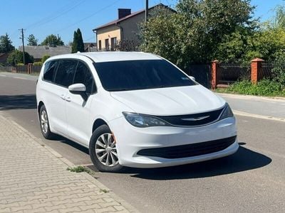 Biały Używany 2017 Chrysler Pacifica SUV | 44 900 zł