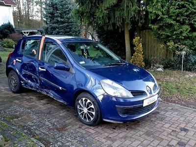 Niebieski Używany 2006 Renault Clio II Hatchback | 2570 zł