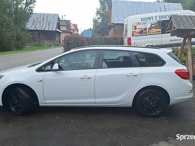 Używany Opel Astra 2013 Biały Kombi