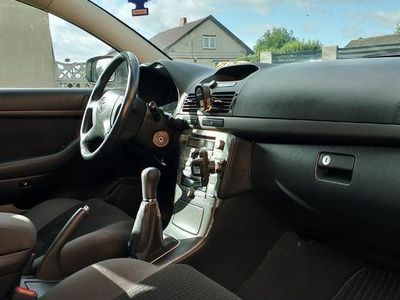 Używany 2004 Toyota Avensis Hatchback | 12 500 zł