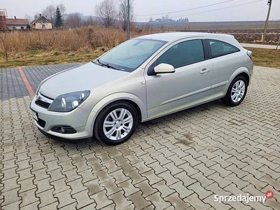 Opel Astra GTC