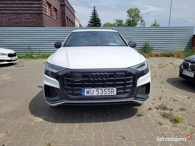 Biały Używany 2023 Audi Q8 Ambiente SUV | 279 460 zł