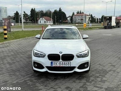 Biały Używany 2018 BMW 120 M Sport Hatchback | 69 900 zł