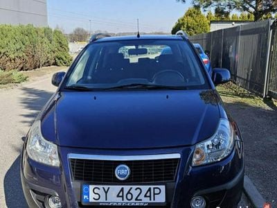 Używany Fiat Sedici 107 KM (78 kW) 2008 Granatowy SUV
