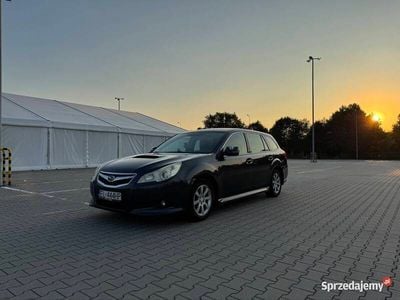 Używany Subaru Legacy 2009 Granatowy Kombi