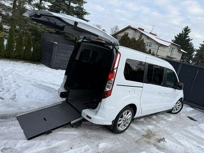 Biały Używany 2017 Ford Tourneo Kombi | 63 800 zł (Drogi)