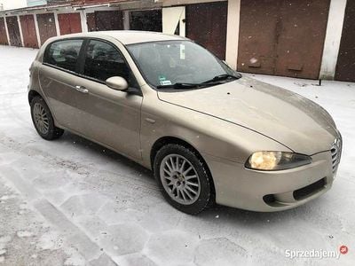 Używany Alfa Romeo 147 2005 Złoty Hatchback