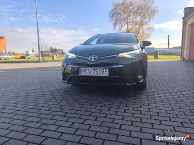 Używany Toyota Avensis 112 KM (82 kW) 2015 Zielony Kombi