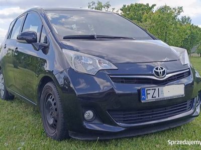 Używany 2011 Toyota Verso-S Minivan | 14 500 zł
