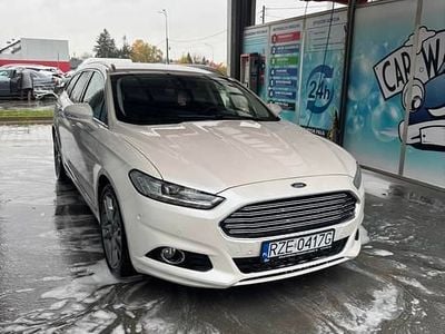 Biały Używany 2016 Ford Mondeo Titanium Kombi | 49 000 zł (Uczciwa cena)
