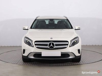 Biały Używany 2016 Mercedes GLA180 SUV | 53 999 zł